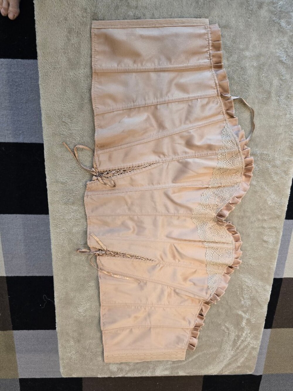 SPENCER beige shapeware corset with lace accents XL - Picture 3 of 7